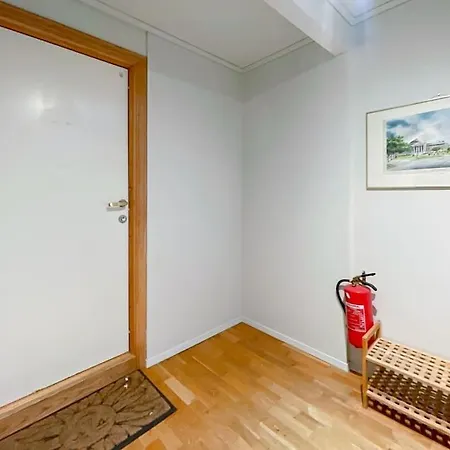 Ledaal Place - Center With 2br -free Parking - Balcony By Lägenhet *