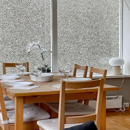 Ledaal Place - Center With 2br -free Parking - Balcony By Lägenhet *