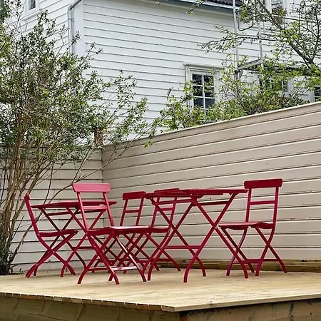 Ledaal Place 2 By Apartment